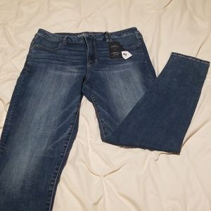 NWT American Eagle Hi-Rise Jegging